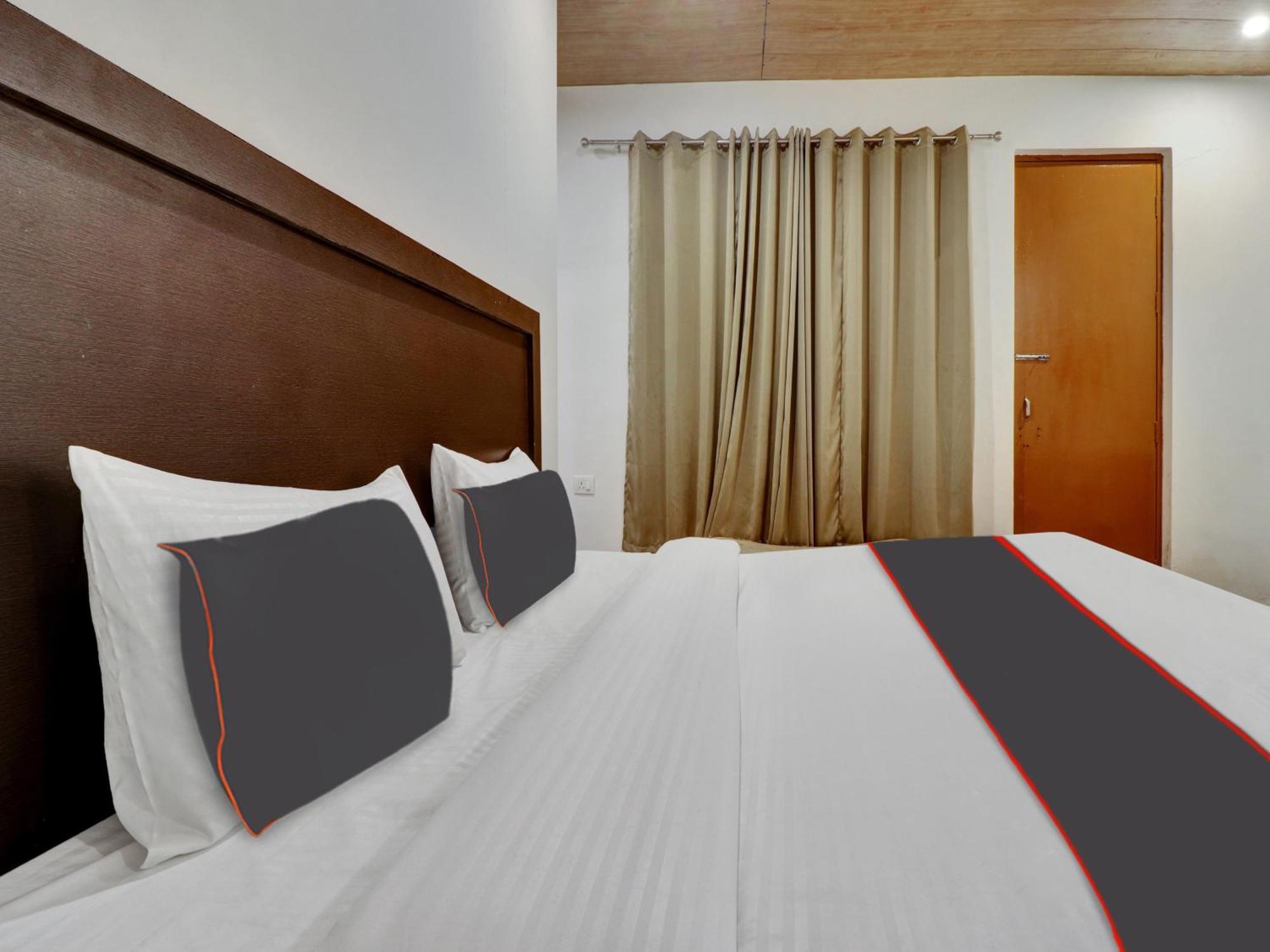 Collection O Shiv Sutra Resorts, Mussoorie Bagian luar foto